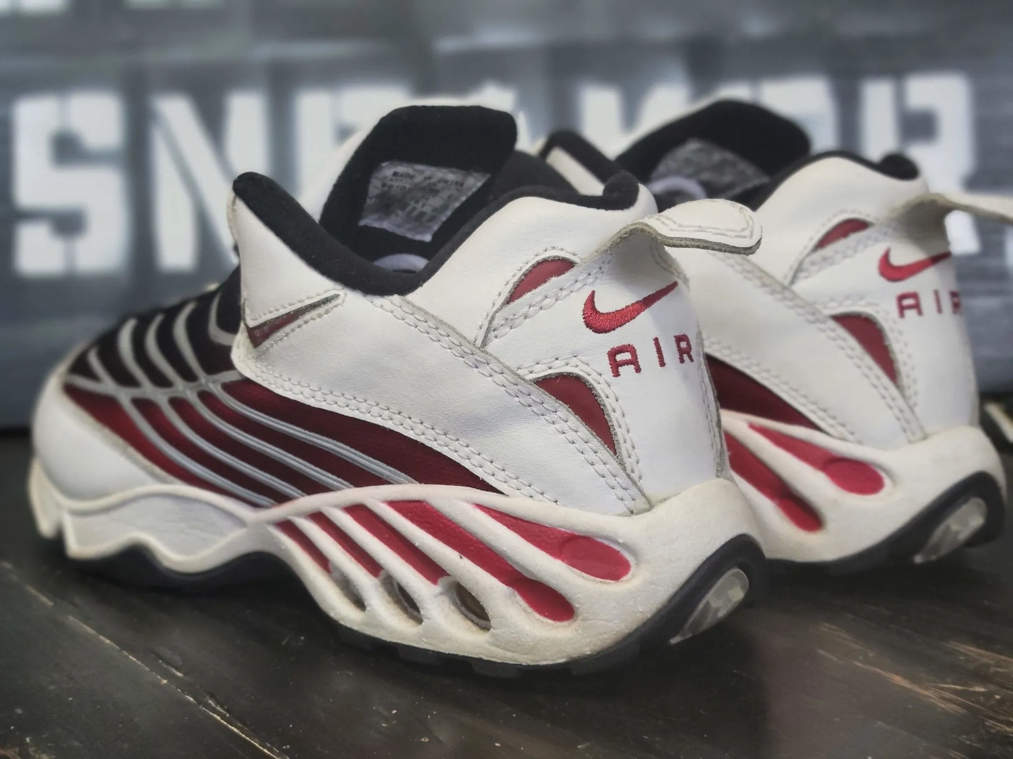 1999 Nike Air 90 Accel White/Red Cross-Trainers Shoes 178106-161 Men 10