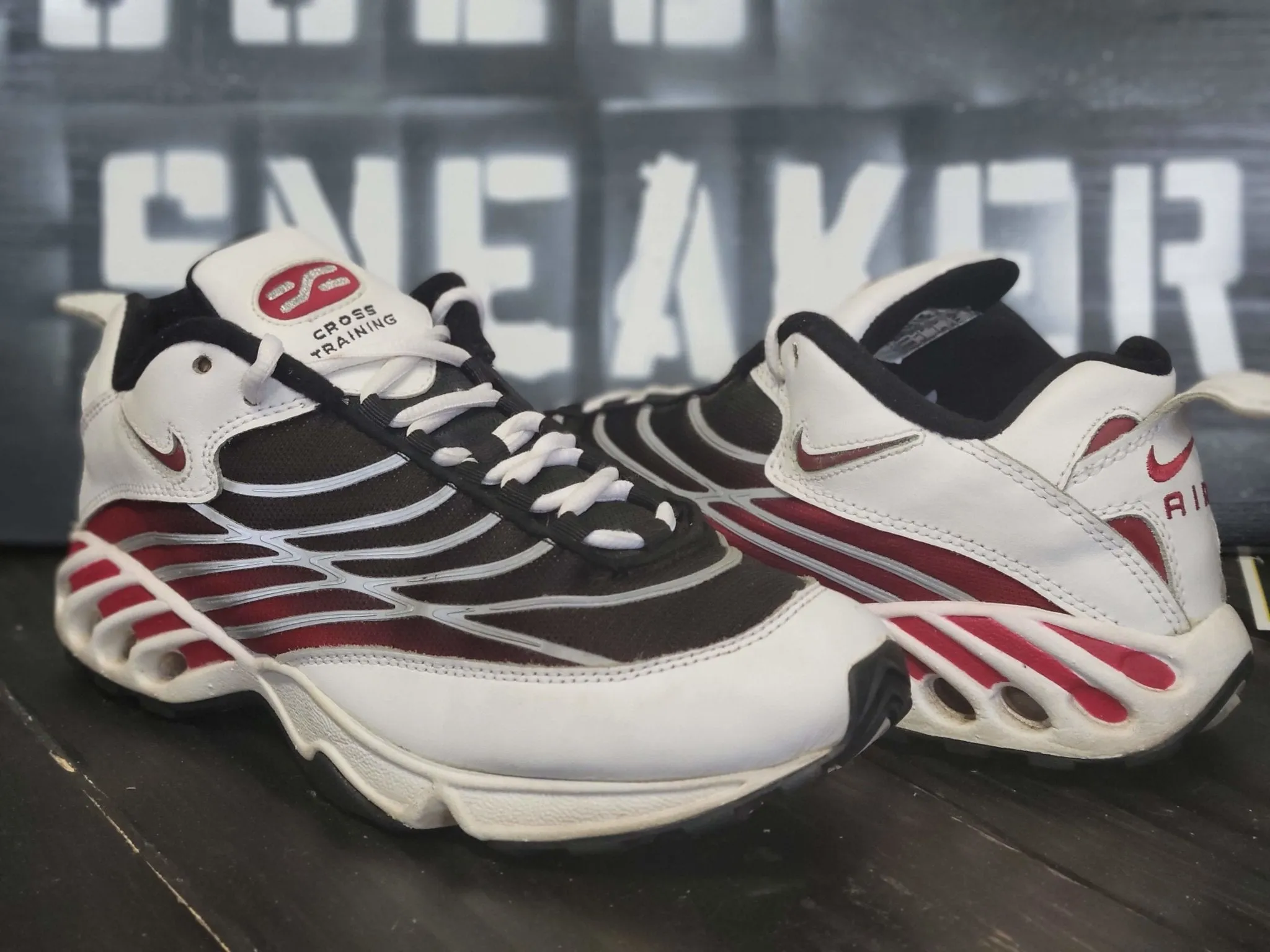 1999 Nike Air 90 Accel White/Red Cross-Trainers Shoes 178106-161 Men 10
