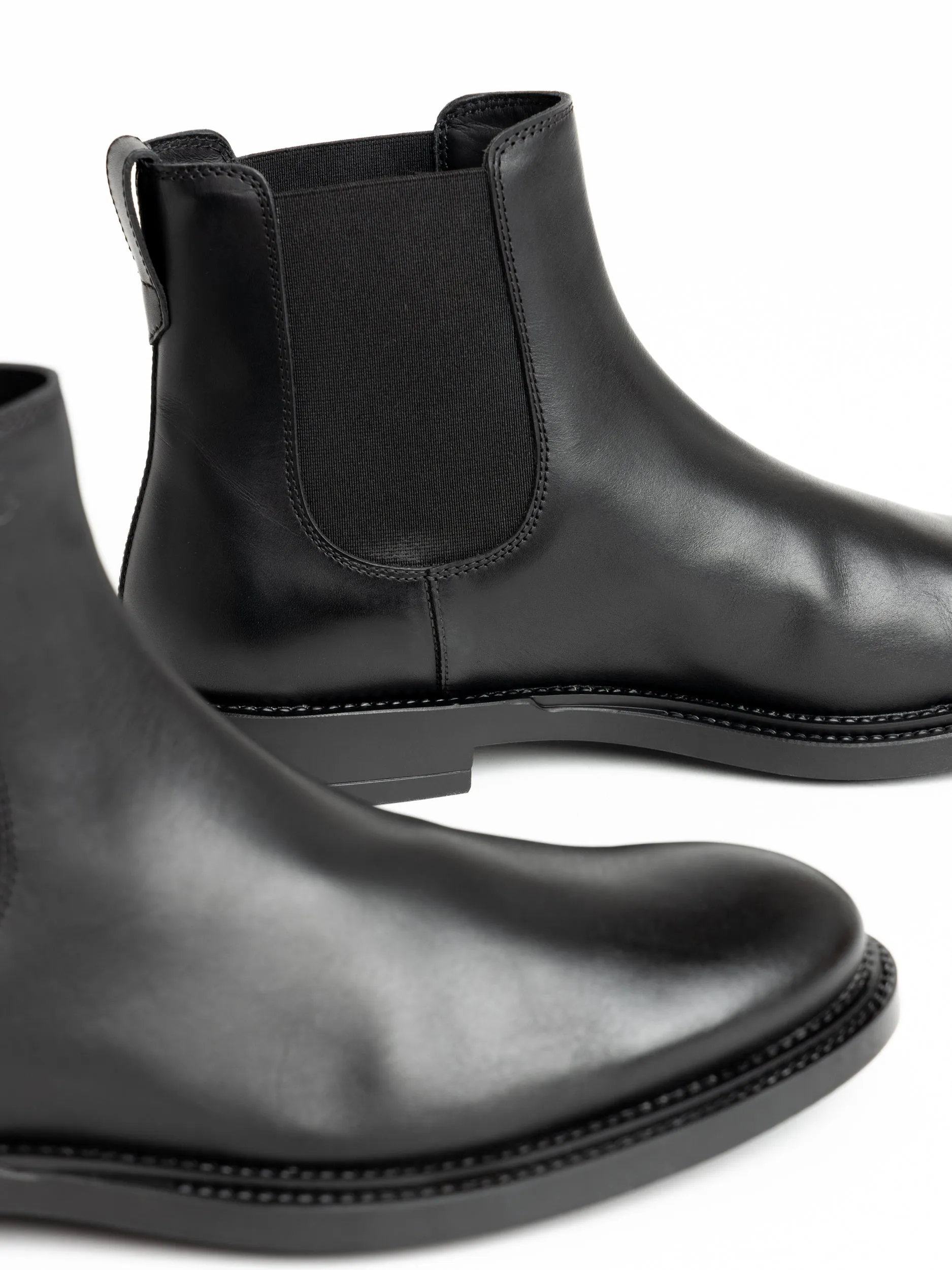 Black Leather Ankle Chelsea Boots