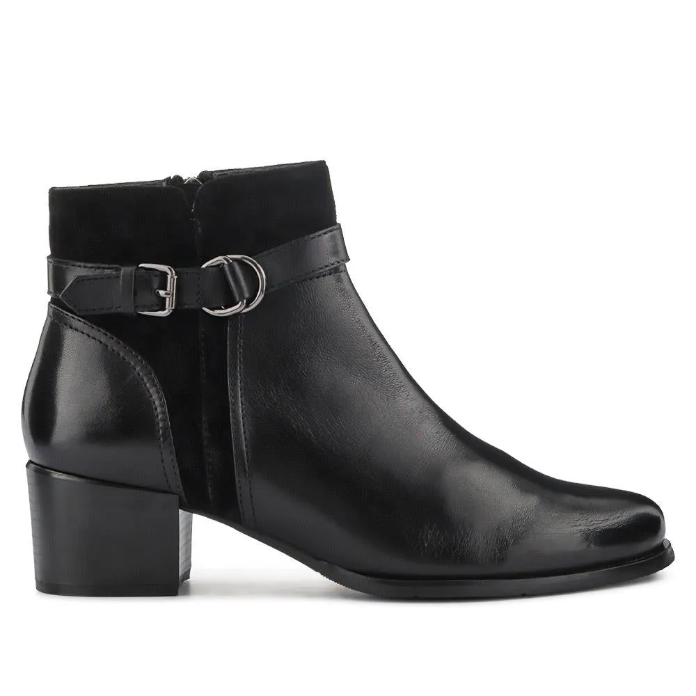 Buckled Block-Heel Ankle Boots - BEDEN40510 / 327 487