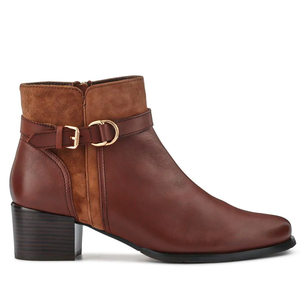 Buckled Block-Heel Ankle Boots - BEDEN40510 / 327 487