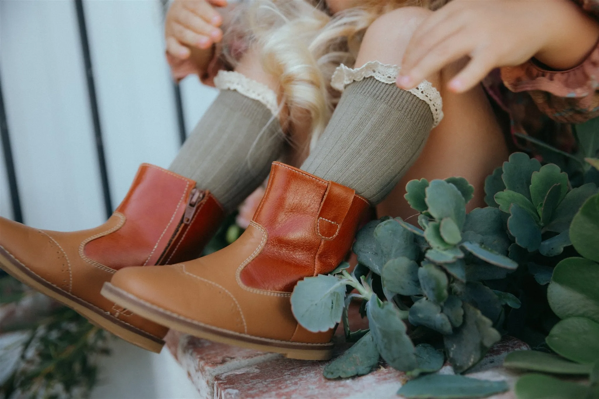 Leather Boots - Chestnut