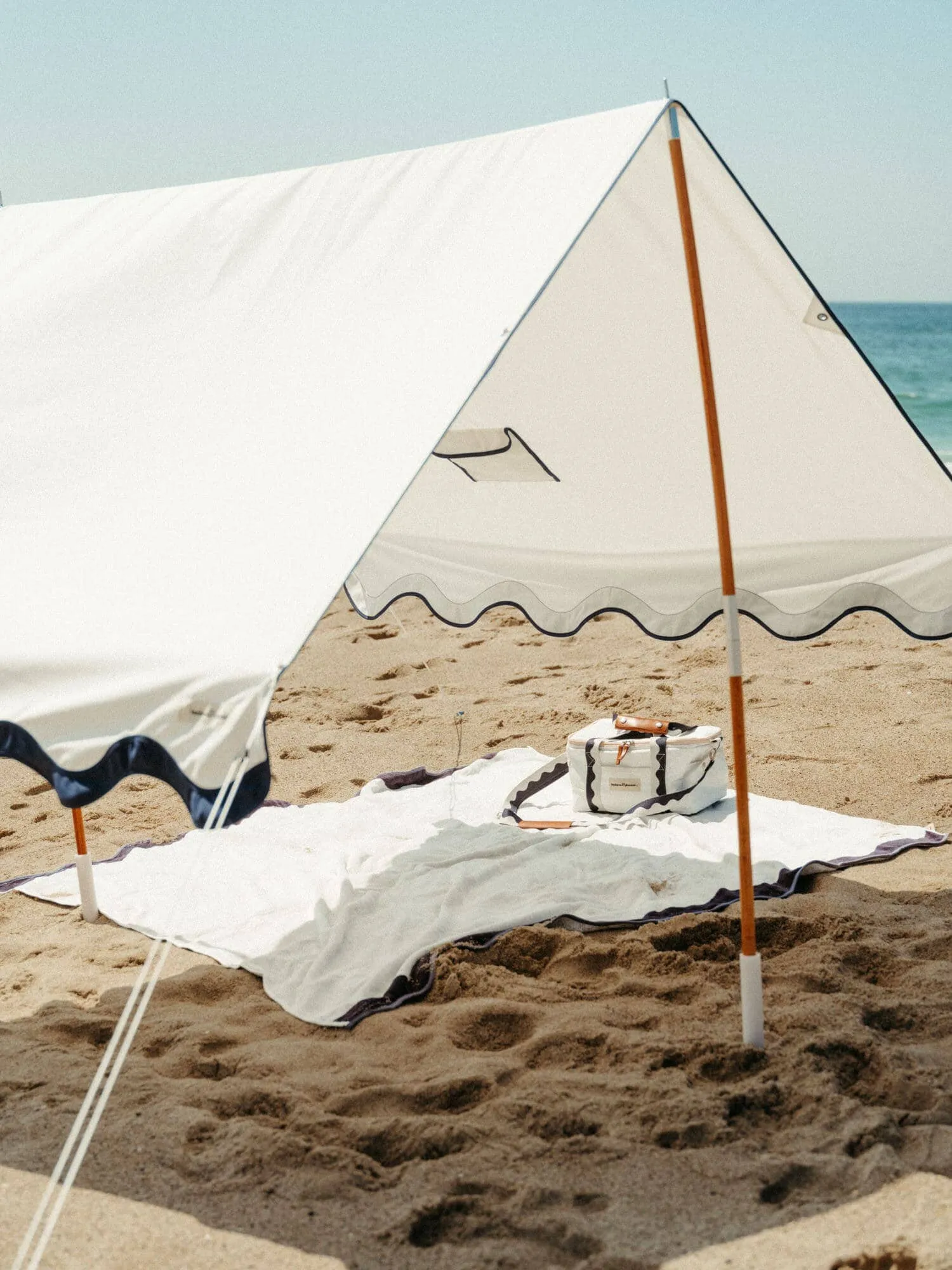 The Beach Blanket - Rivie White