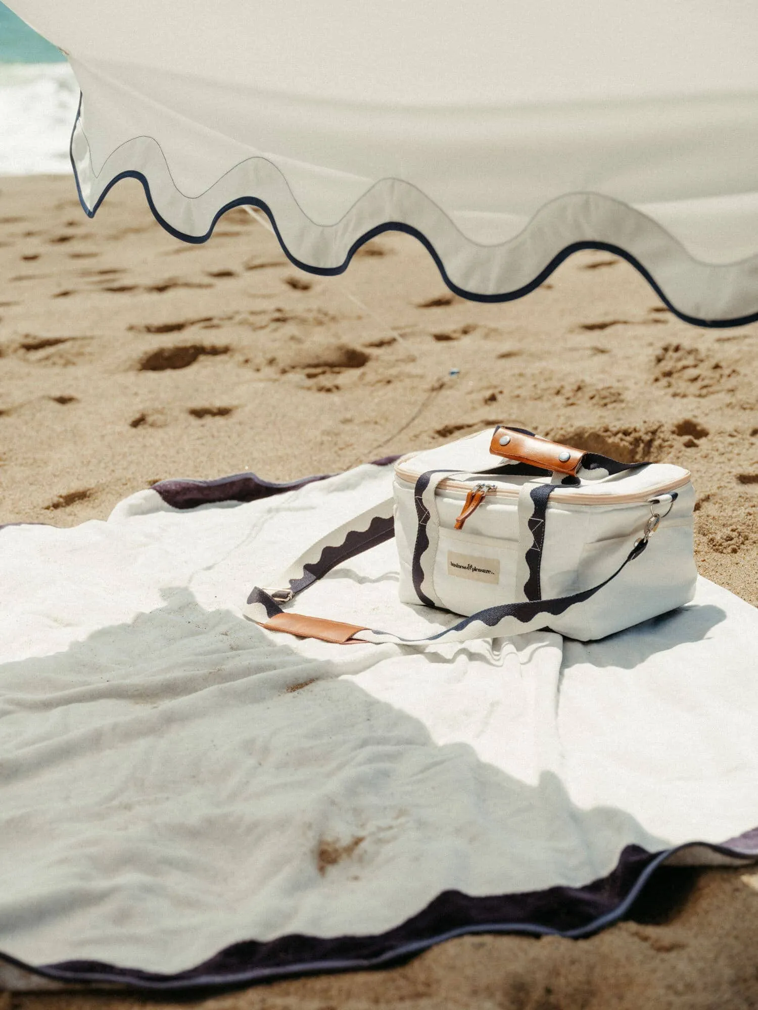 The Beach Blanket - Rivie White